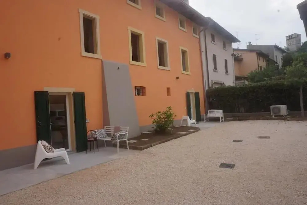 La casa di Edone