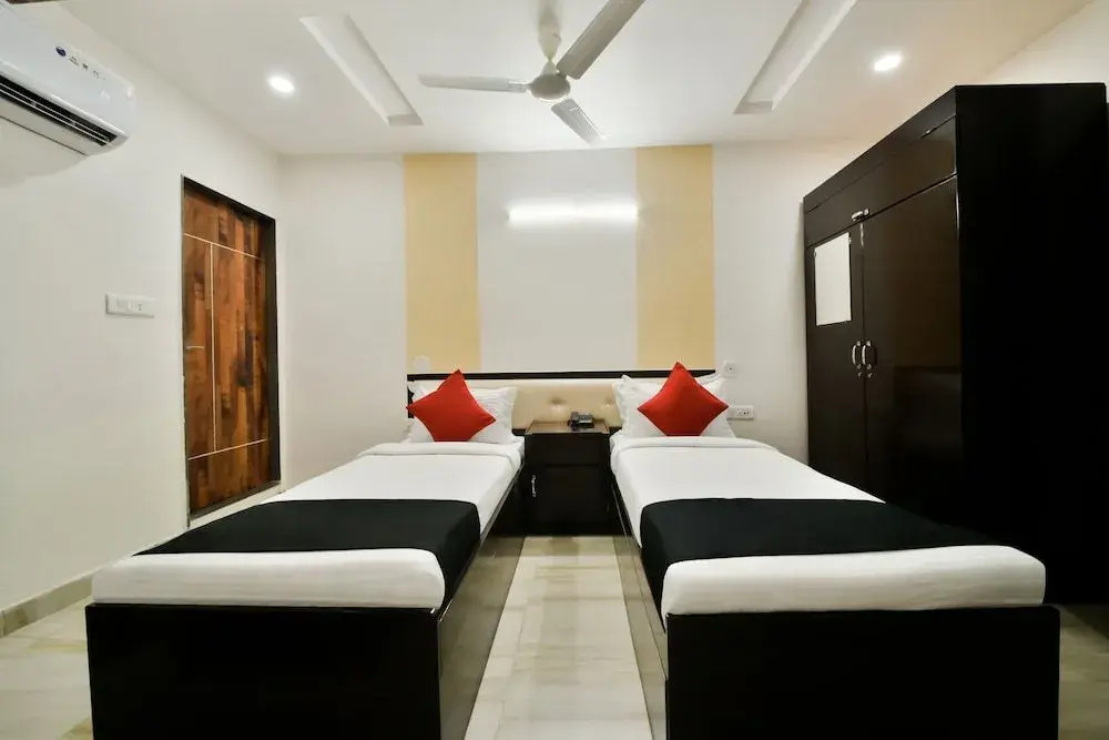 Capital O 39331 Hotel Retaj