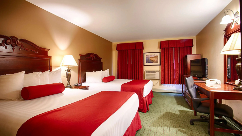 Hotel Chequamegon, BW Signature Collection