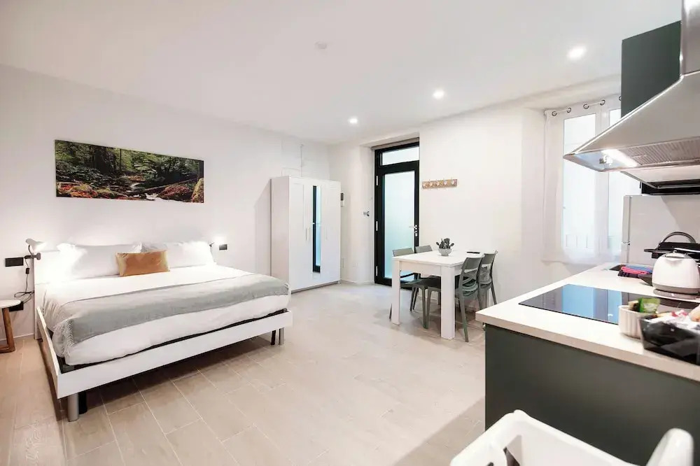 Victoria Studio 1