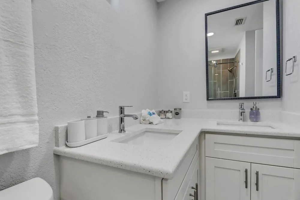 5609 Del Rio Ct