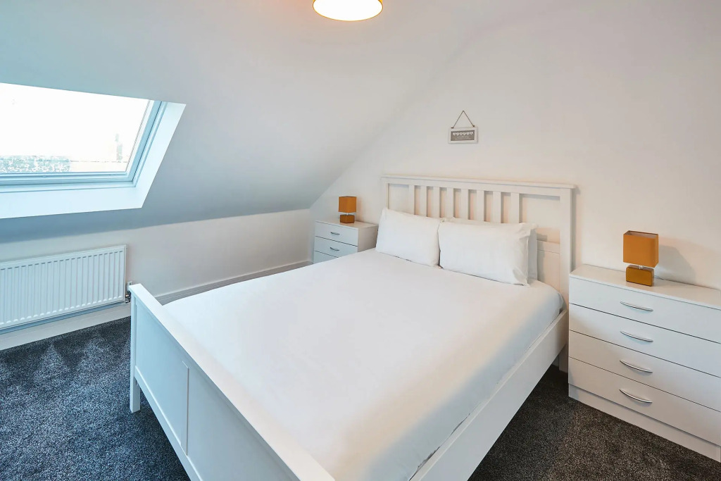 Host   Stay   House 1