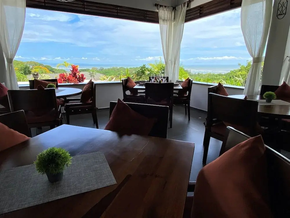 Hotel Ocean Breeze