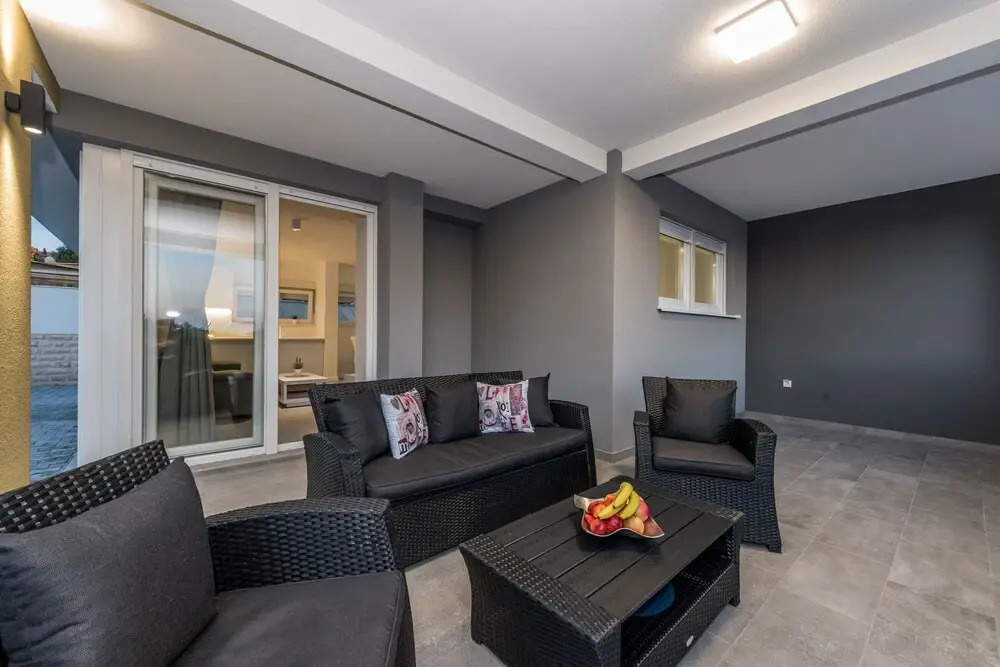 Villa Magnifica apartments with pool
