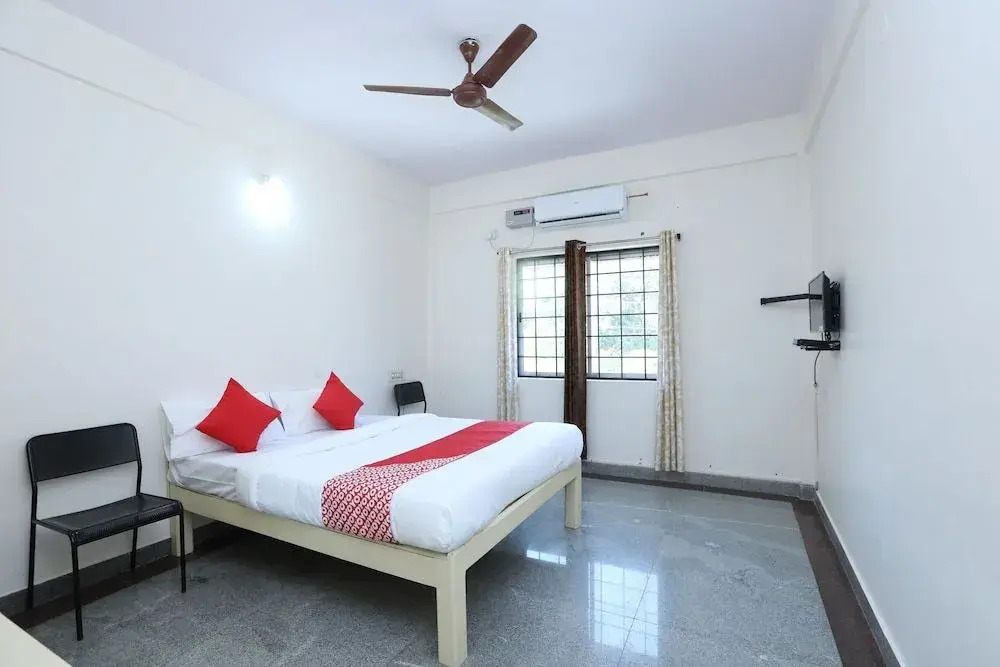 Oyo 30297 Riviera Residency