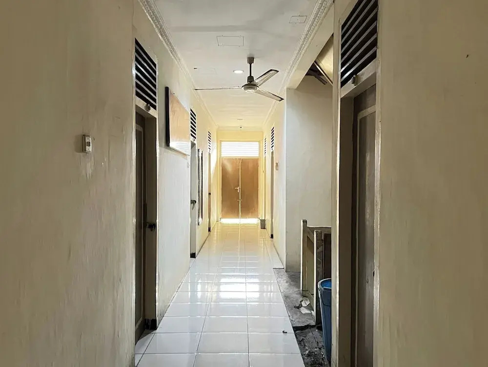 OYO 92675 Hotel Rosna