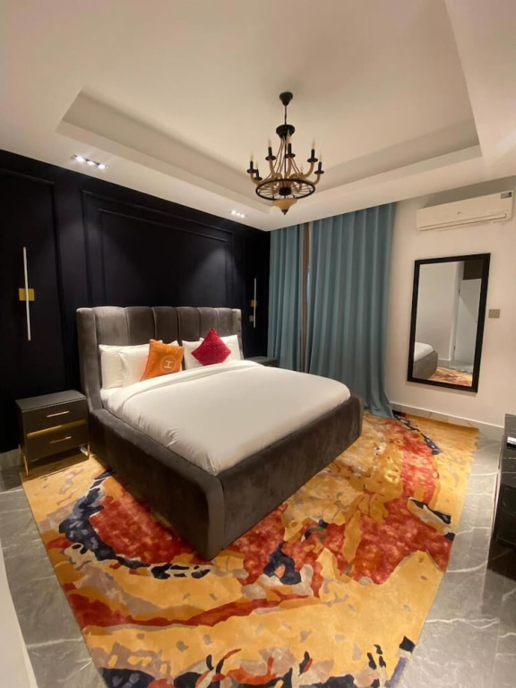 Sujimoto Residences Precious
