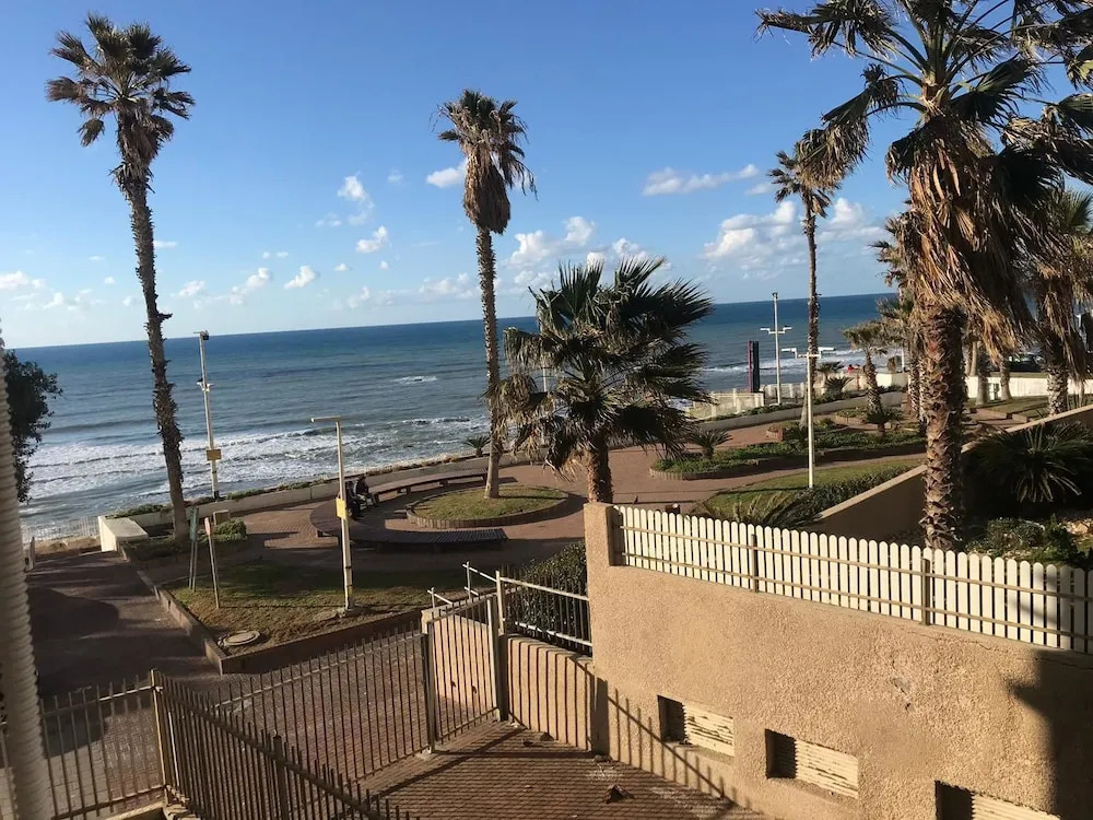 Luxury beach R&A Apartment group