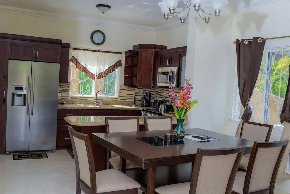 Tropical Luxury Dreams