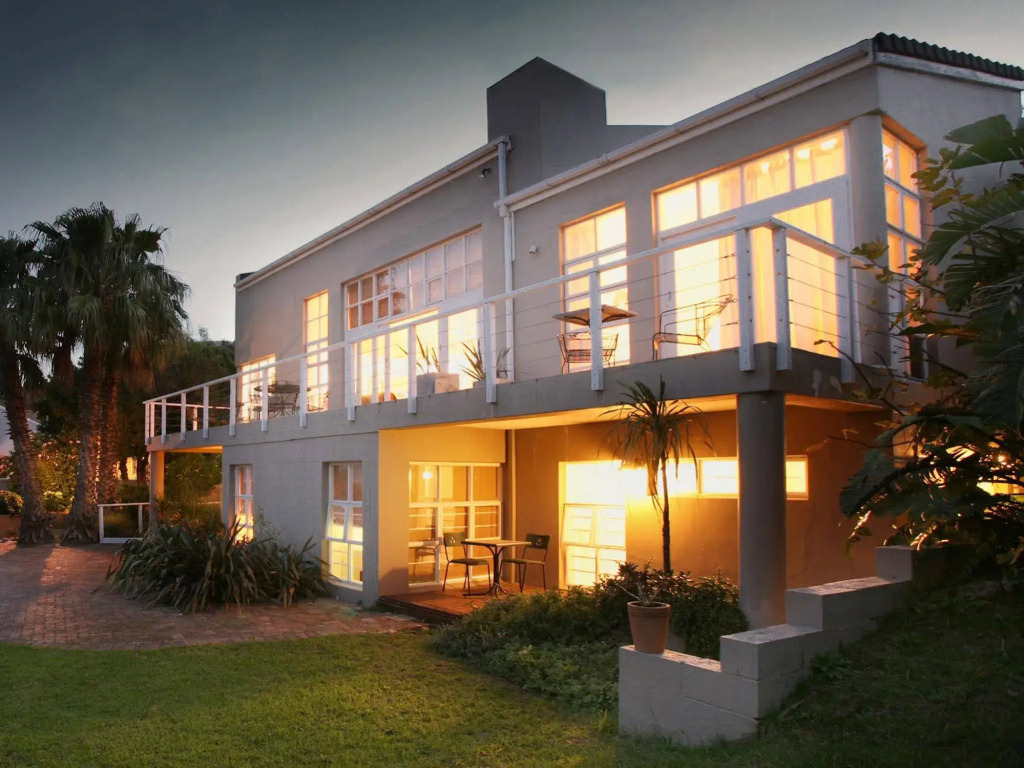 Art Gallery Guest House - Thandekayo