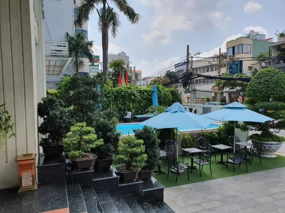 Acnos Grand Hotel