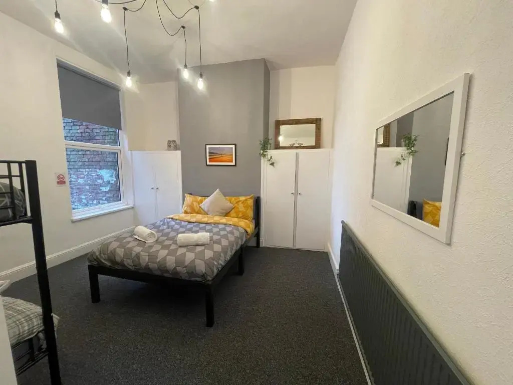 PolkaDot Winter Gardens - Large Modern Apartments in Blackpool by PolkaStays