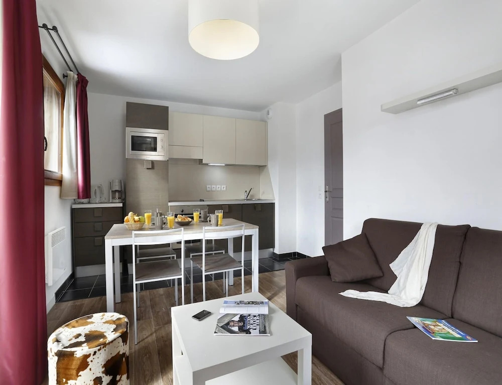 Spacious Apartment in Les Deux Alpes