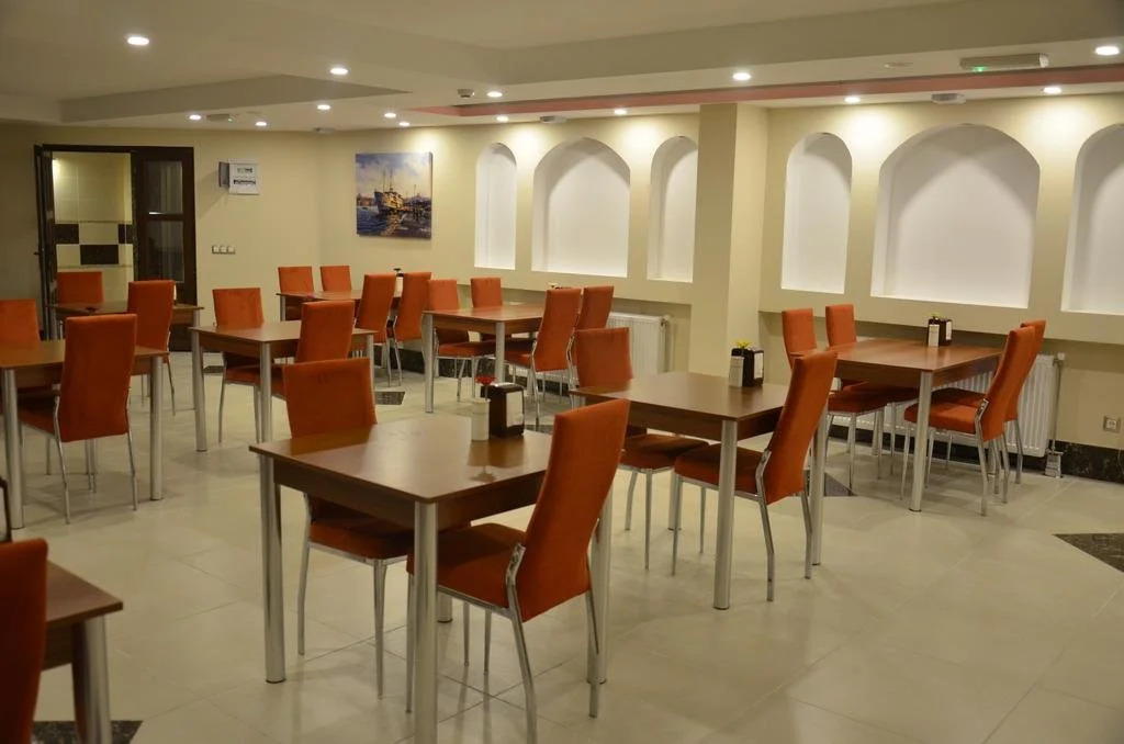 Apameia Hotel
