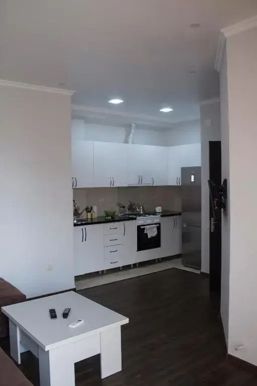 Maia's House 107