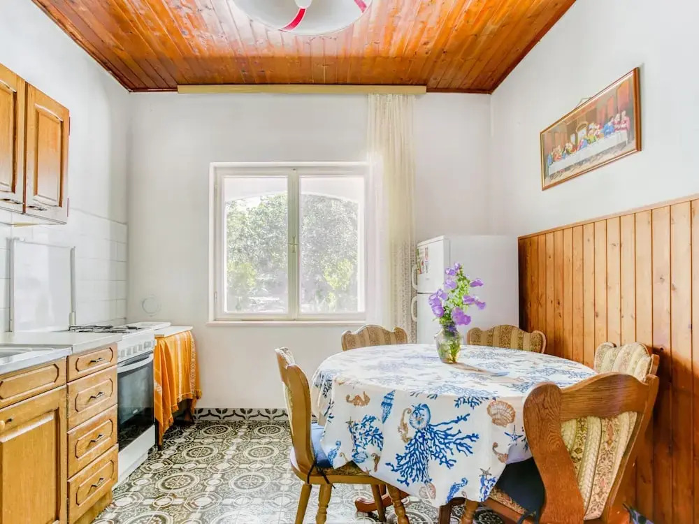 Apartment in Brodarica near Beach