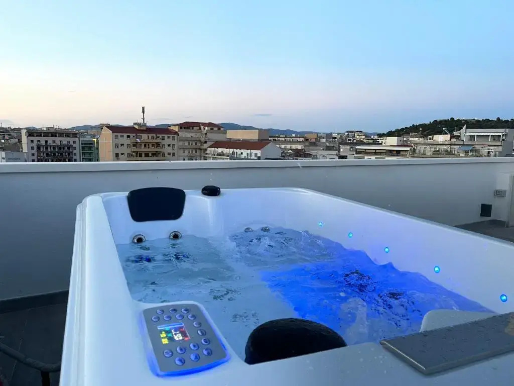 18 Dante Luxury Suites