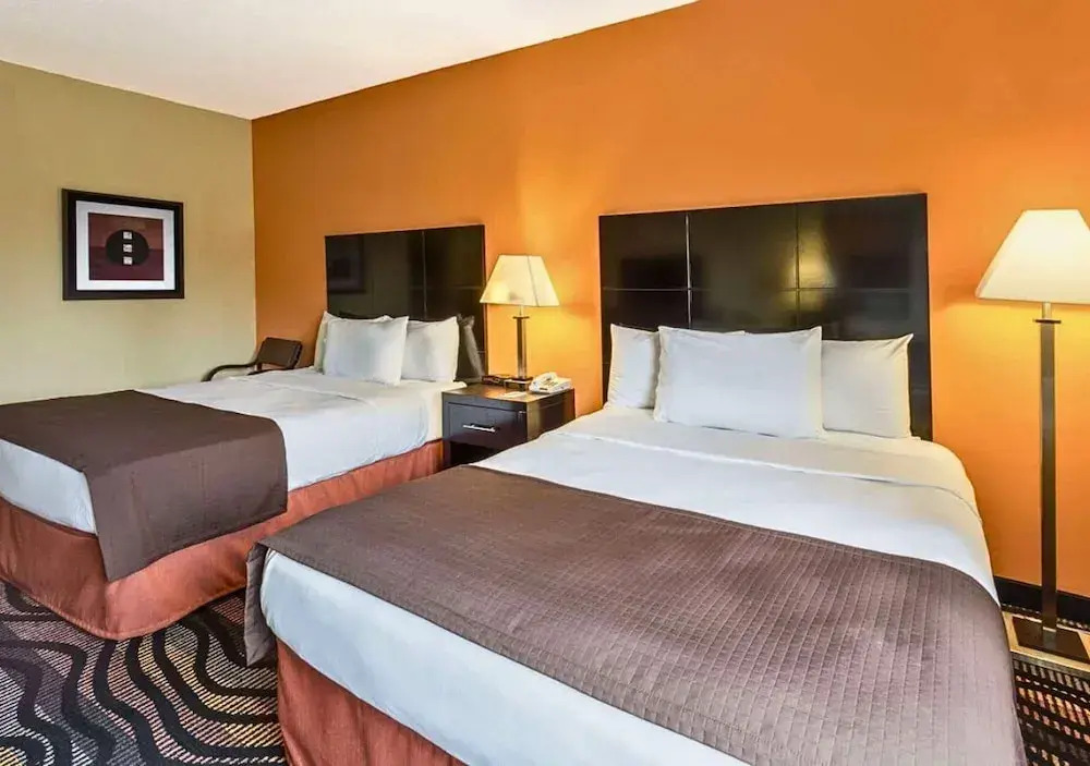 Rock Island Inn & Suites Streator , IL