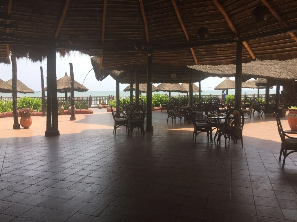 La Palm Royal Beach Hotel