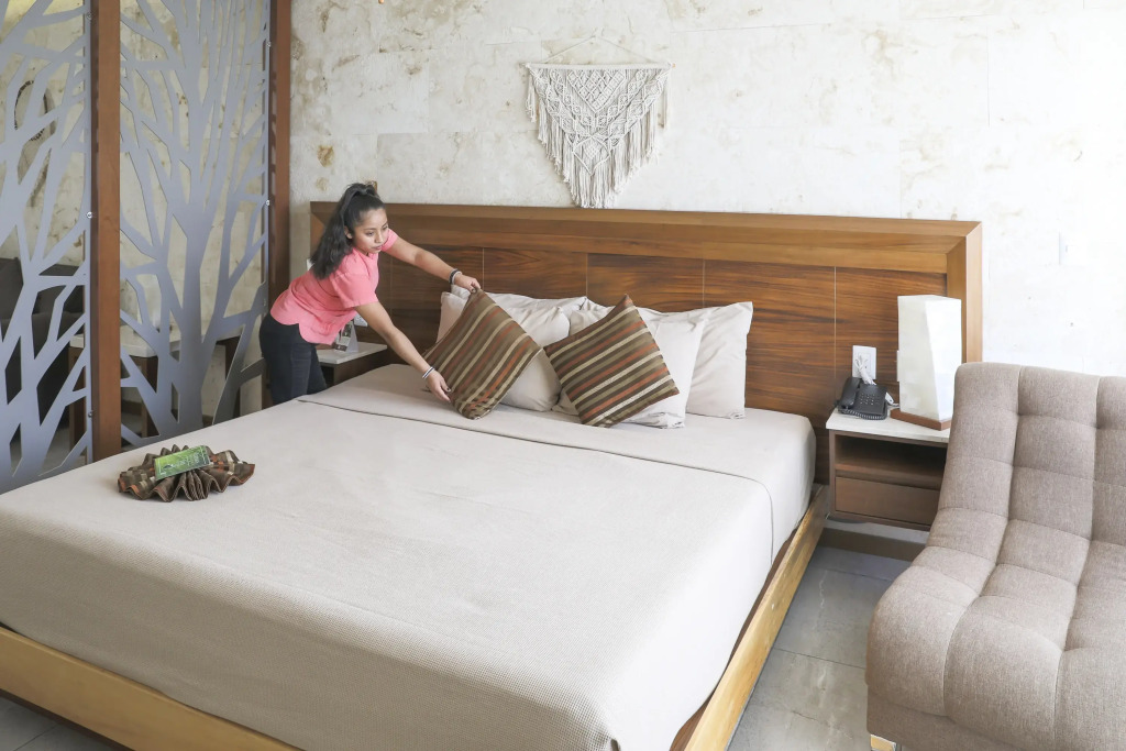 Grand Fifty Suites