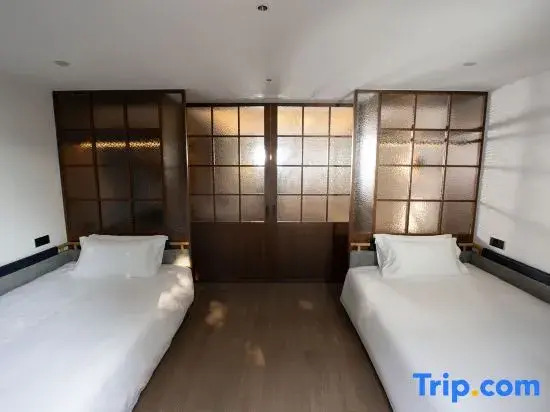 Yanguan Chaolezhicheng Shuishi Hotel