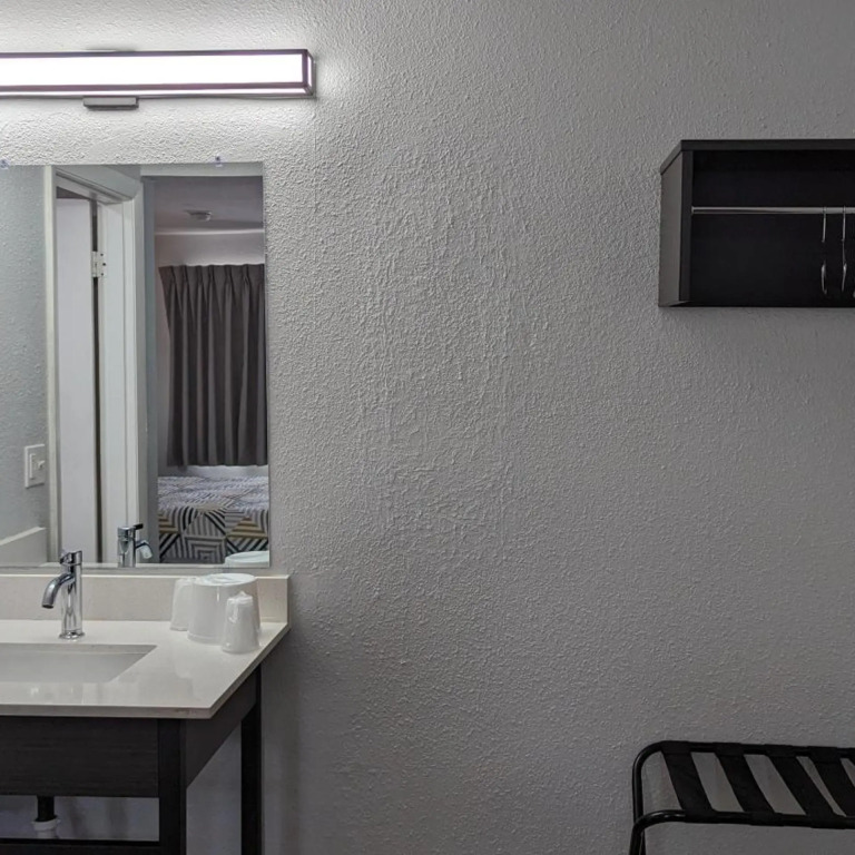 Motel 6-Nashua, NH - South