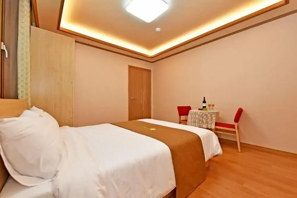 Erefarm Hostel