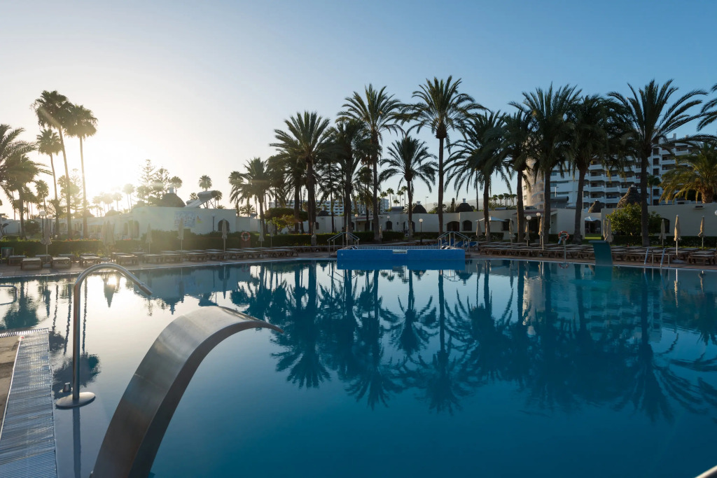 Отель HD Parque Cristóbal Gran Canaria