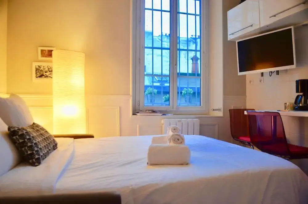 Studio in the Heart of the Marais !