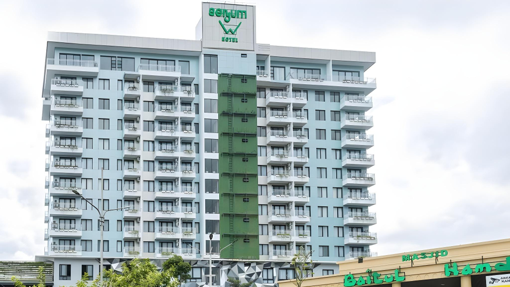 Senyum World Hotel