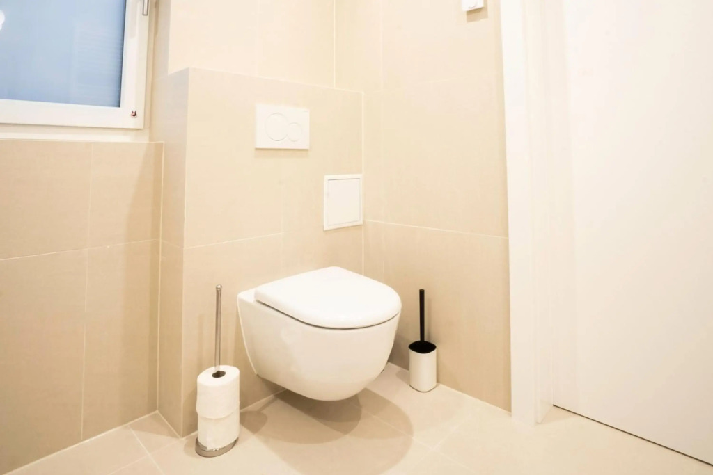 2-story penthouse with designer renovation for 2 people 2 air conditioners