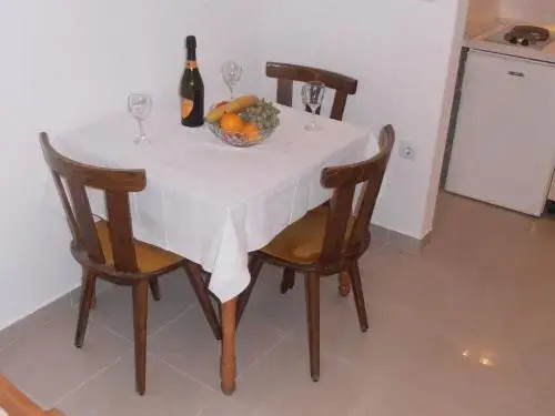 Apartment Studio Bešker