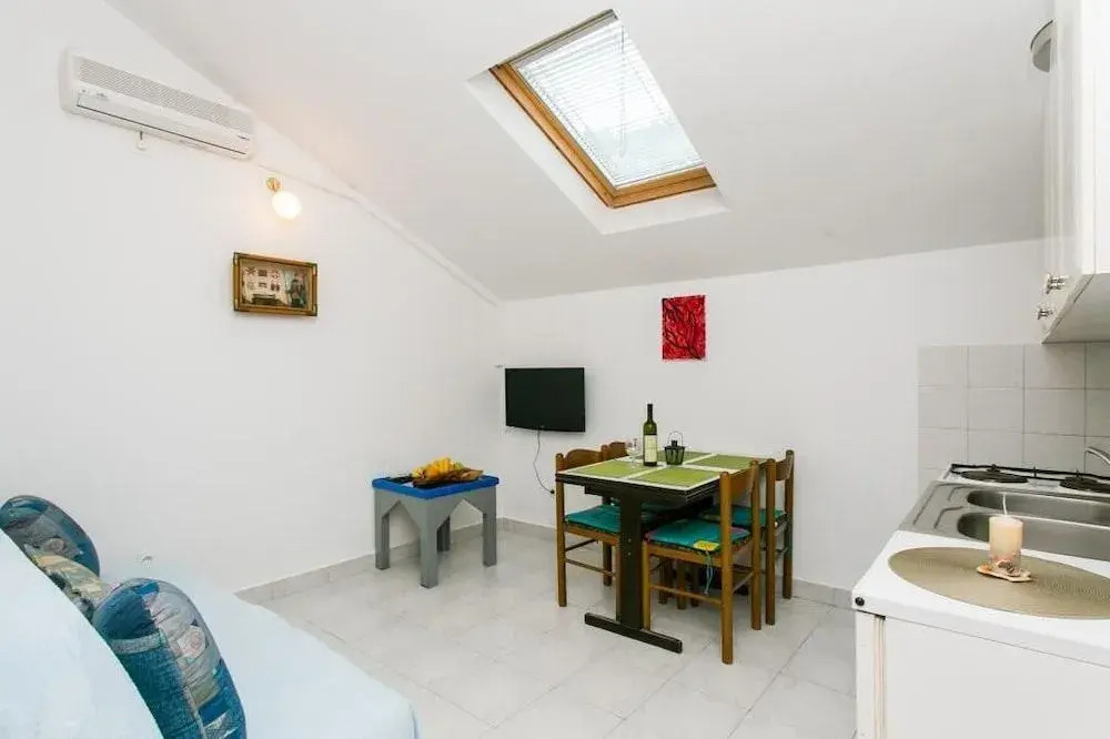 Apartments Laura - Mljet