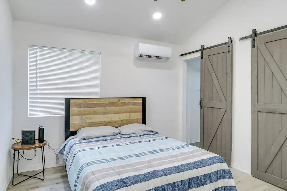 Sleek + Modern El Paso Retreat ~ 6 Mi to Downtown!