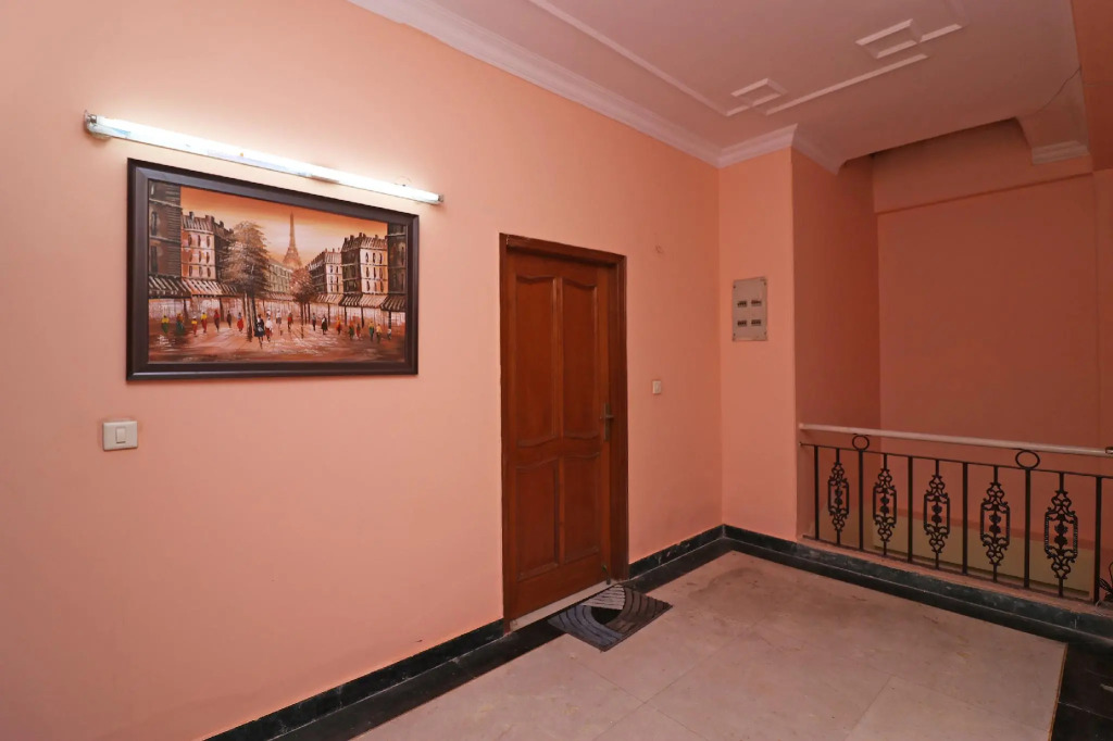 OYO 38025 Hotel The Rock Residency