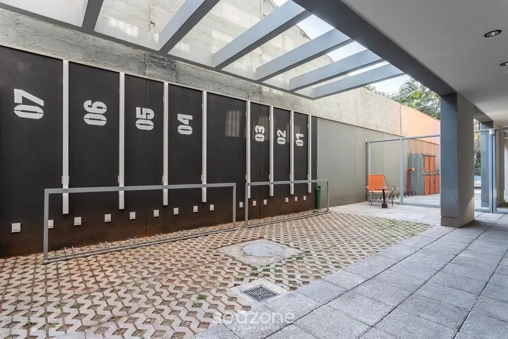 Studio 300m From the Indianopolis Metro Ois1003