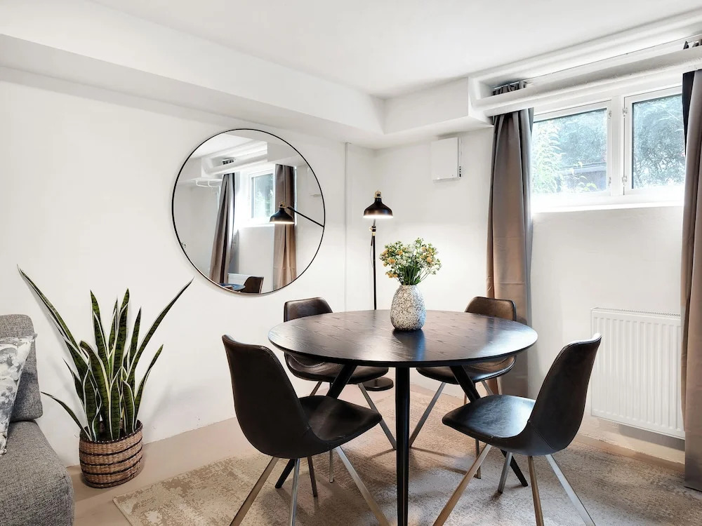 Charm 3 - Cozy 1-bdr Apt With Shared Garden