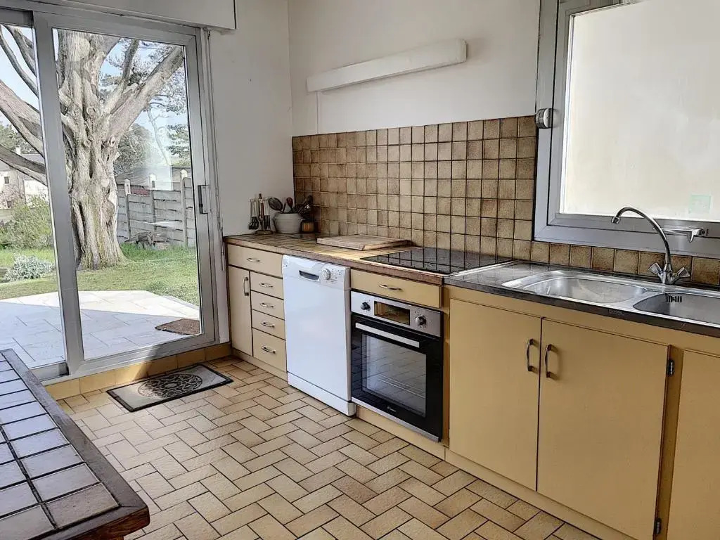 Villa bord de mer avec jardin et Wifi gratuit - FR-1-361-76