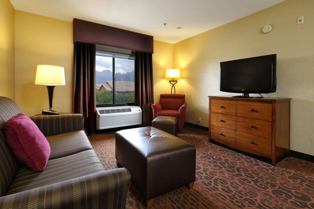 Hampton Inn & Suites Tucson Mall