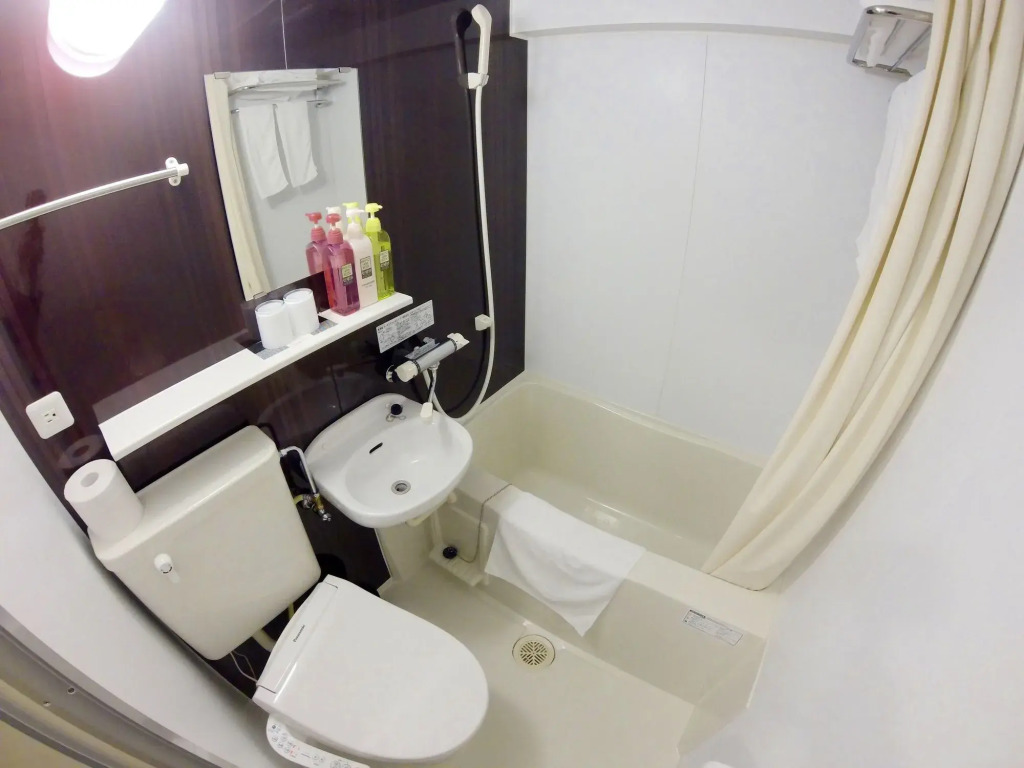 Hotel She, Kyoto