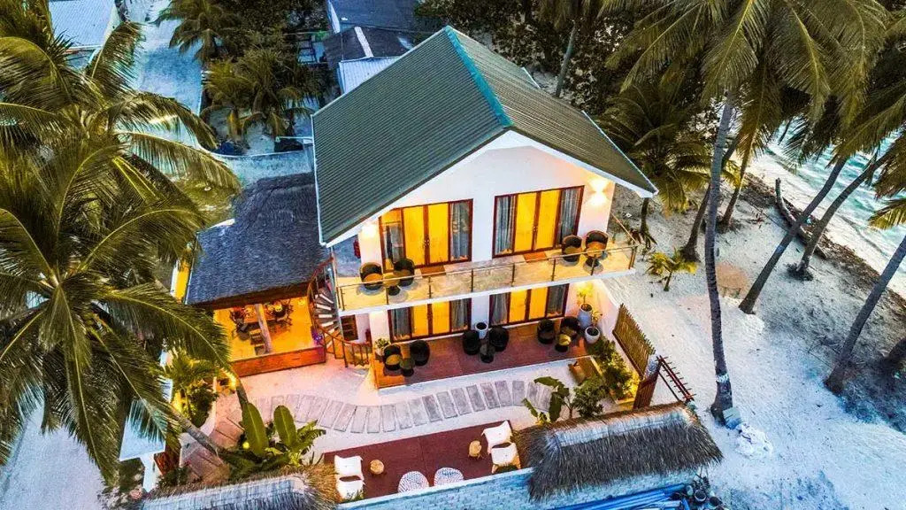 Veli Vilaa Dhiffushi - Beachfront