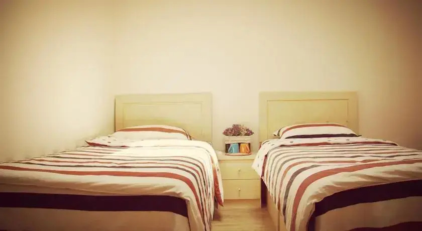 Yuezhu Youth Hostel