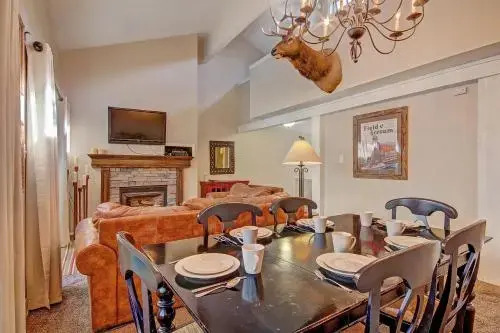 Lance'S West 7 Condominium