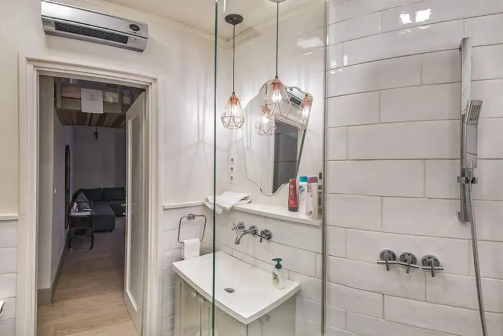 Your Private Parliament View In The Lap Of Luxury