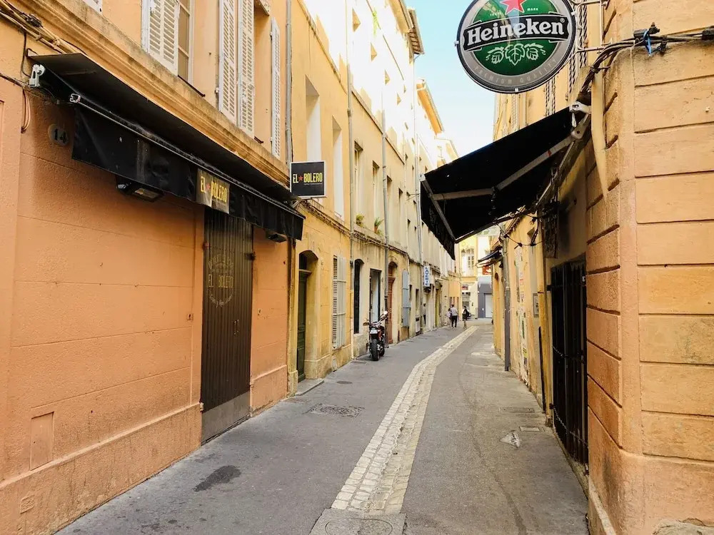 Studio tout confort Aix Rotonde