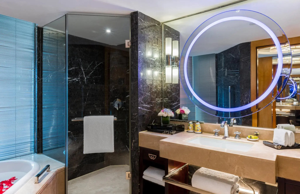 InterContinental Chengdu Century City by IHG