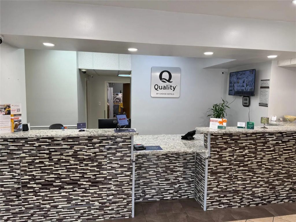 Quality Inn & Suites Biloxi - Ocean Springs