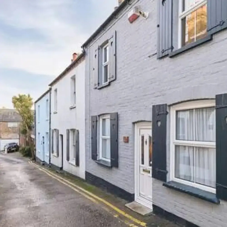 Host Stay Ethelbert Cottage