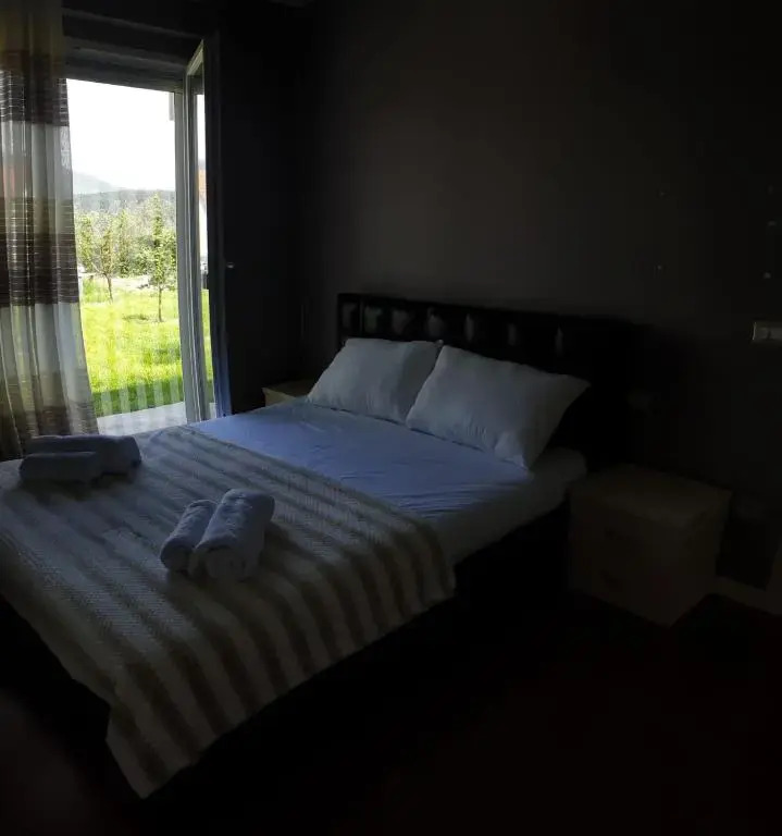 Hilltop Hideaway