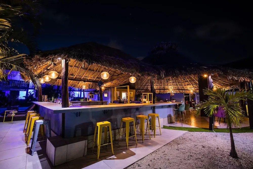 Van Gogh Inn Aruba